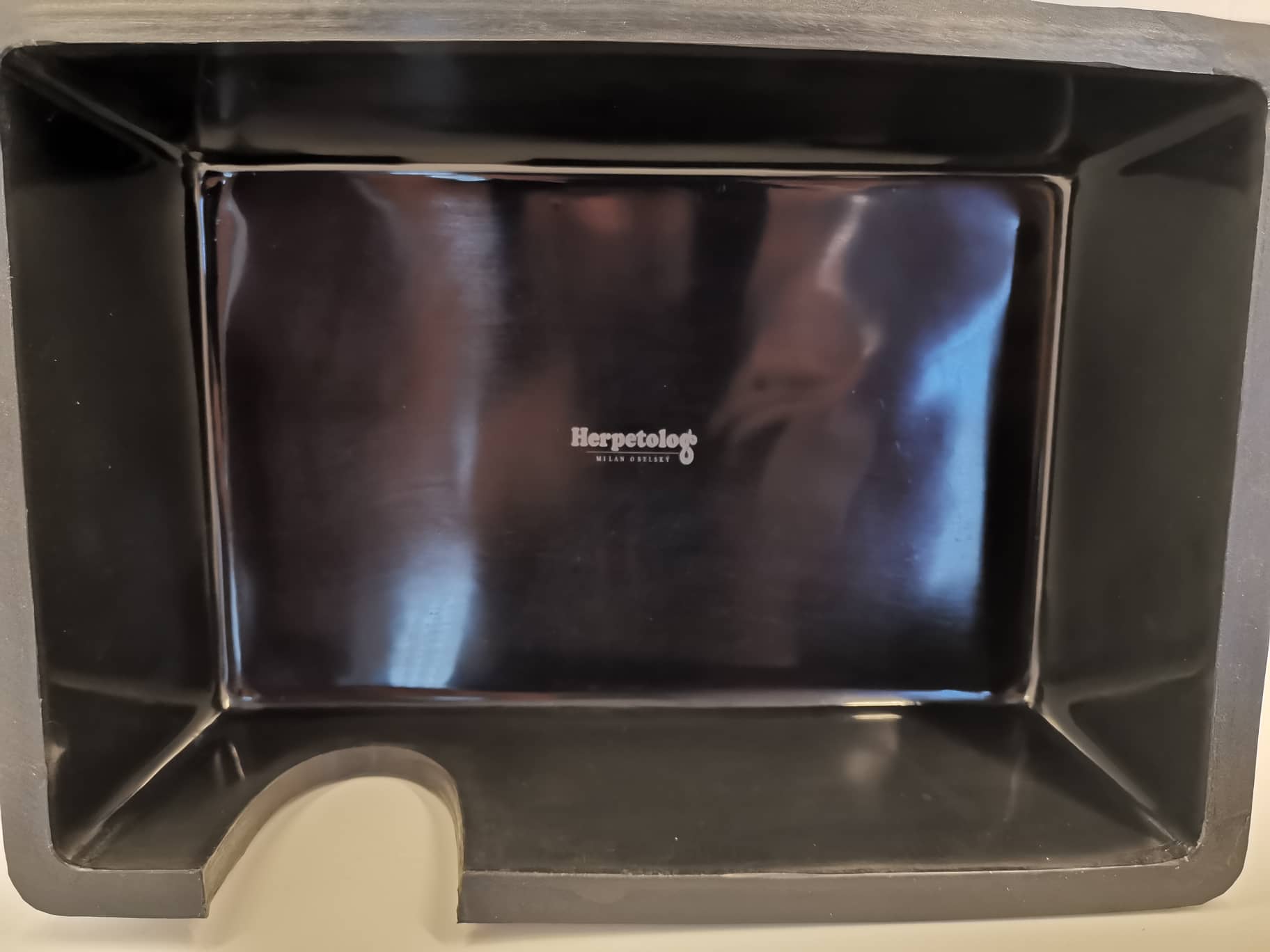 Plastový úkryt pro plazy L velký